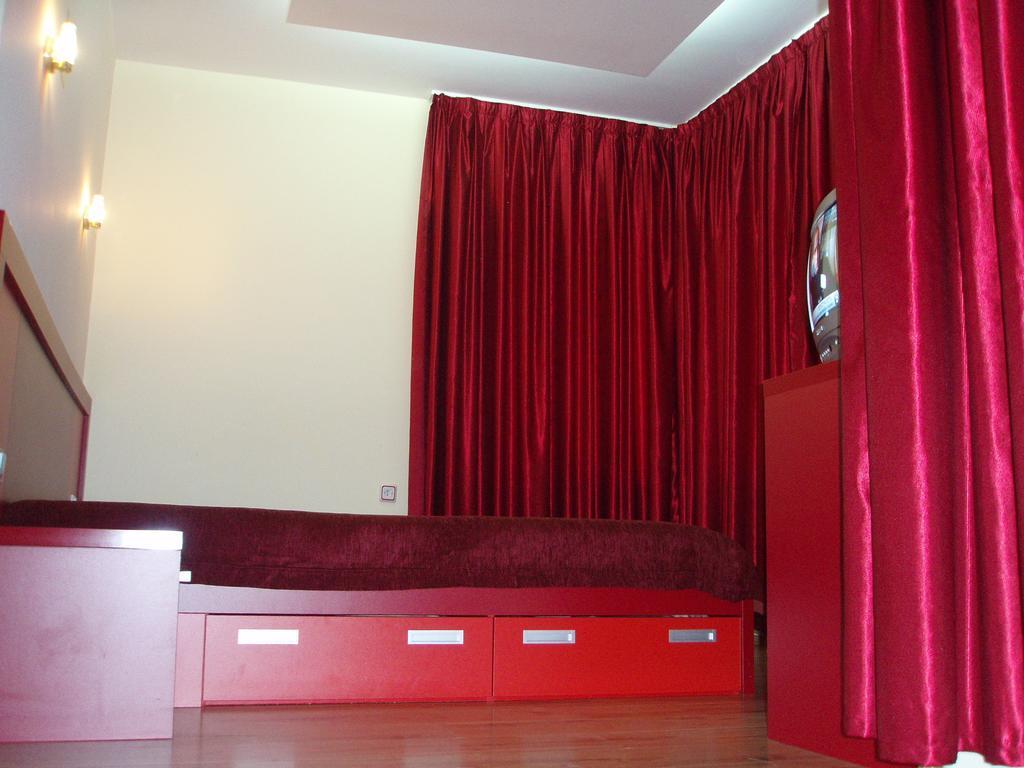 Mania Guest House Kalofer Kamer foto